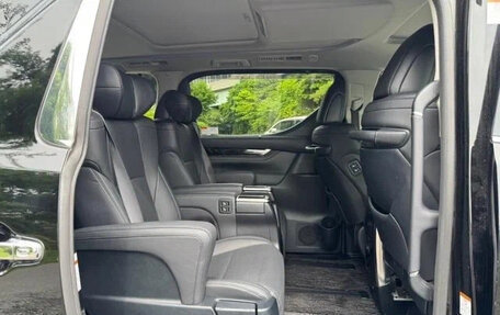 Toyota Alphard III, 2022 год, 3 999 199 рублей, 14 фотография
