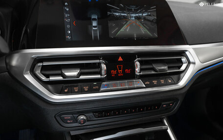 BMW 3 серия, 2019 год, 3 350 000 рублей, 17 фотография