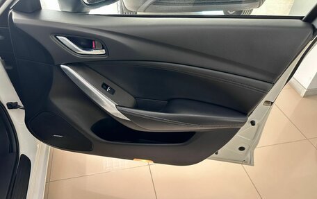 Mazda 6, 2017 год, 2 300 000 рублей, 28 фотография