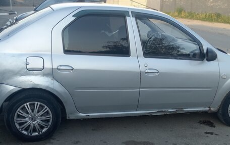 Renault Logan I, 2013 год, 200 000 рублей, 2 фотография