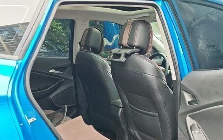 Chevrolet Trax, 2022 год, 1 300 000 рублей, 6 фотография