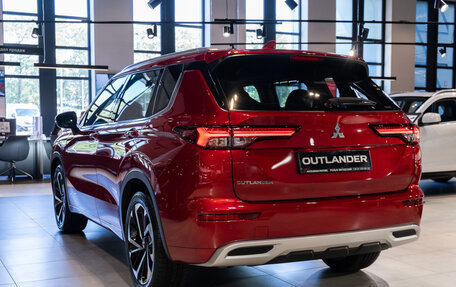 Mitsubishi Outlander, 2023 год, 5 600 000 рублей, 8 фотография