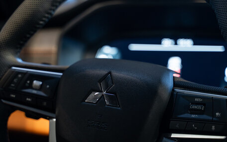 Mitsubishi Outlander, 2023 год, 5 600 000 рублей, 17 фотография