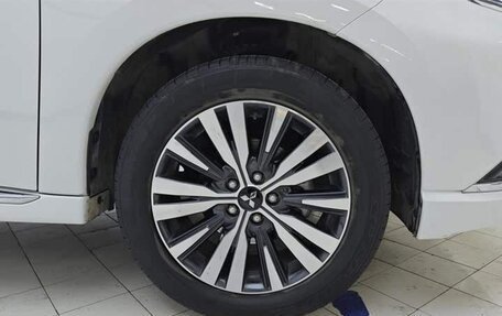 Mitsubishi Outlander III рестайлинг 3, 2021 год, 1 758 000 рублей, 11 фотография