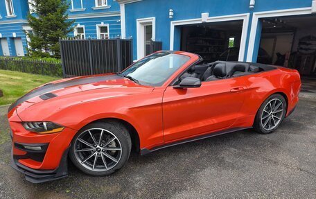 Ford Mustang VI рестайлинг, 2019 год, 3 650 000 рублей, 2 фотография