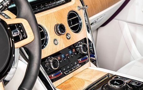 Rolls-Royce Cullinan, 2025 год, 70 000 000 рублей, 21 фотография