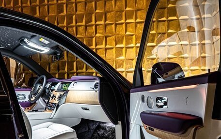 Rolls-Royce Cullinan, 2025 год, 70 000 000 рублей, 23 фотография