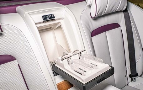 Rolls-Royce Cullinan, 2025 год, 70 000 000 рублей, 13 фотография