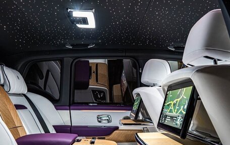 Rolls-Royce Cullinan, 2025 год, 70 000 000 рублей, 17 фотография