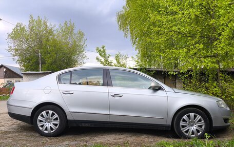 Volkswagen Passat B6, 2010 год, 715 000 рублей, 2 фотография
