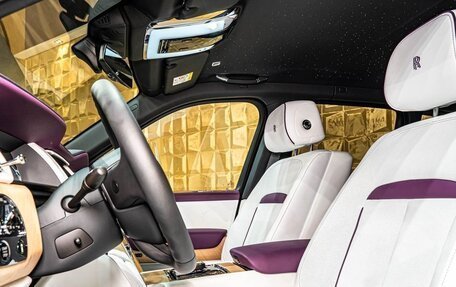 Rolls-Royce Cullinan, 2025 год, 70 000 000 рублей, 29 фотография
