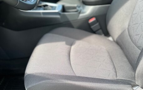 Toyota RAV4, 2021 год, 3 135 000 рублей, 8 фотография