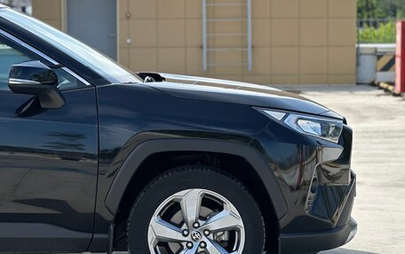 Toyota RAV4, 2021 год, 3 135 000 рублей, 22 фотография