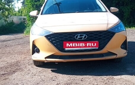 Hyundai Solaris II рестайлинг, 2021 год, 1 650 000 рублей, 6 фотография
