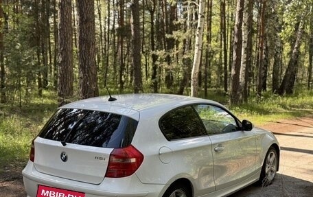 BMW 1 серия, 2010 год, 700 000 рублей, 4 фотография