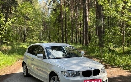 BMW 1 серия, 2010 год, 700 000 рублей, 9 фотография