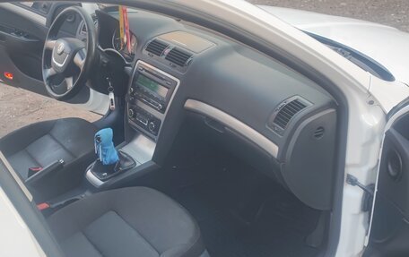 Skoda Octavia, 2011 год, 830 000 рублей, 18 фотография
