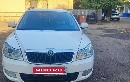 Skoda Octavia, 2011 год, 830 000 рублей, 25 фотография
