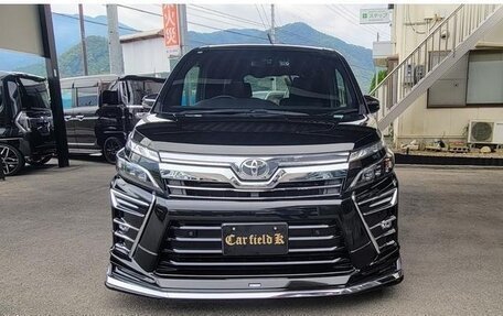 Toyota Voxy III, 2021 год, 1 805 123 рублей, 2 фотография