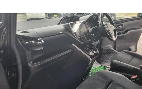 Toyota Voxy III, 2021 год, 1 805 123 рублей, 12 фотография