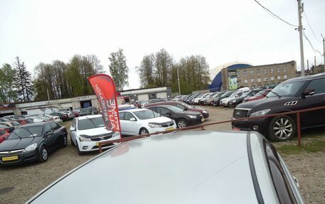 Toyota Avensis III рестайлинг, 2004 год, 699 000 рублей, 10 фотография