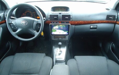 Toyota Avensis III рестайлинг, 2004 год, 699 000 рублей, 15 фотография