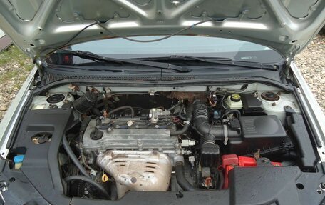 Toyota Avensis III рестайлинг, 2004 год, 699 000 рублей, 24 фотография