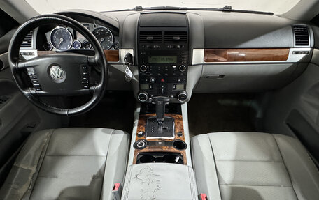 Volkswagen Touareg III, 2003 год, 650 000 рублей, 10 фотография