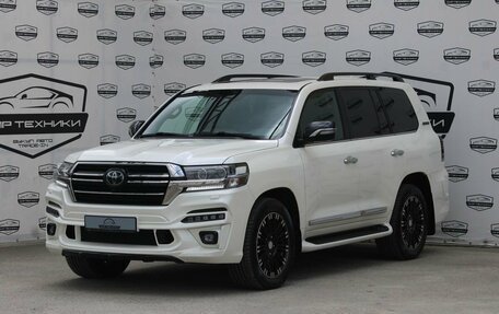 Toyota Land Cruiser 200, 2017 год, 7 500 000 рублей, 2 фотография