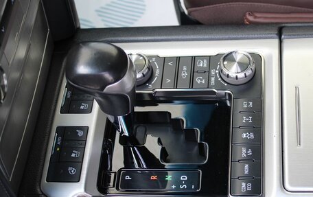 Toyota Land Cruiser 200, 2017 год, 7 500 000 рублей, 19 фотография