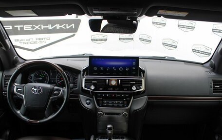 Toyota Land Cruiser 200, 2017 год, 7 500 000 рублей, 13 фотография