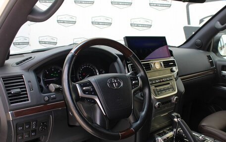 Toyota Land Cruiser 200, 2017 год, 7 500 000 рублей, 14 фотография