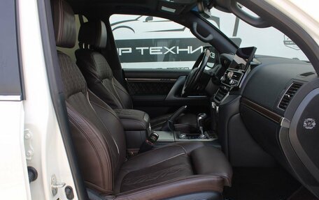 Toyota Land Cruiser 200, 2017 год, 7 500 000 рублей, 22 фотография