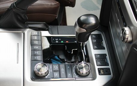 Toyota Land Cruiser 200, 2017 год, 7 500 000 рублей, 20 фотография