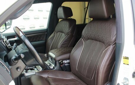 Toyota Land Cruiser 200, 2017 год, 7 500 000 рублей, 21 фотография