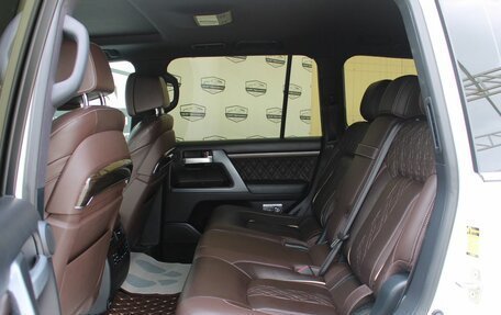 Toyota Land Cruiser 200, 2017 год, 7 500 000 рублей, 24 фотография