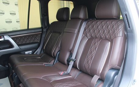 Toyota Land Cruiser 200, 2017 год, 7 500 000 рублей, 25 фотография