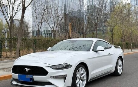 Ford Mustang VI рестайлинг, 2022 год, 2 650 008 рублей, 1 фотография