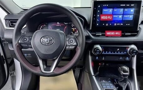 Toyota RAV4, 2022 год, 2 690 000 рублей, 16 фотография