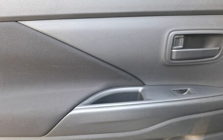 Mitsubishi Outlander III рестайлинг 3, 2012 год, 1 350 000 рублей, 16 фотография