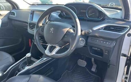 Peugeot 2008 II, 2014 год, 660 000 рублей, 6 фотография