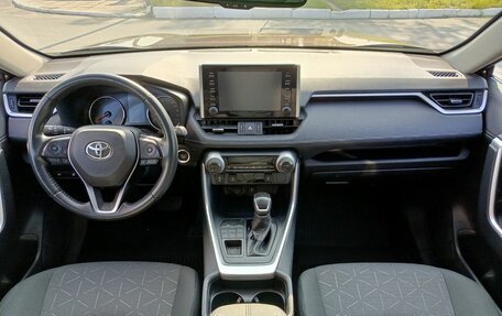 Toyota RAV4, 2021 год, 3 300 000 рублей, 17 фотография