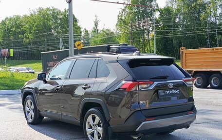 Toyota RAV4, 2021 год, 3 300 000 рублей, 8 фотография