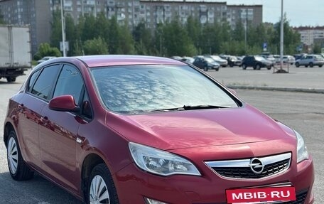 Opel Astra J, 2011 год, 590 000 рублей, 3 фотография