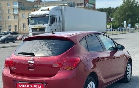 Opel Astra J, 2011 год, 590 000 рублей, 4 фотография