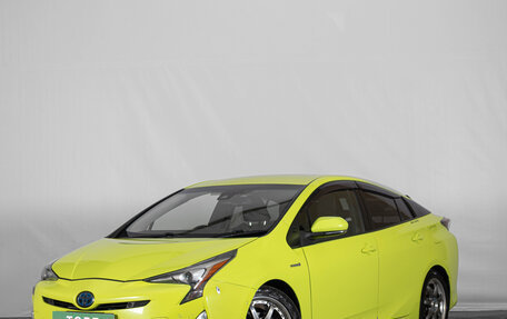 Toyota Prius IV XW50, 2016 год, 1 799 000 рублей, 2 фотография