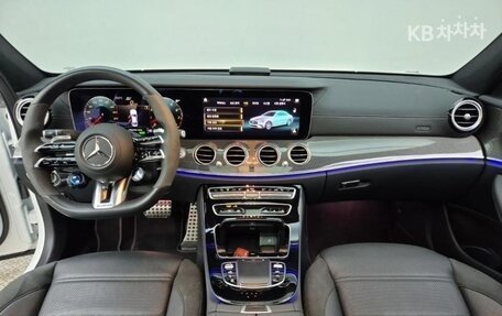 Mercedes-Benz E-Класс AMG, 2022 год, 6 995 000 рублей, 5 фотография