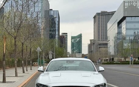 Ford Mustang VI рестайлинг, 2022 год, 2 650 008 рублей, 2 фотография