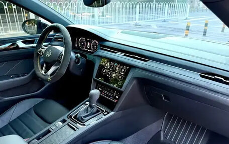 Volkswagen Passat CC, 2025 год, 3 604 000 рублей, 9 фотография