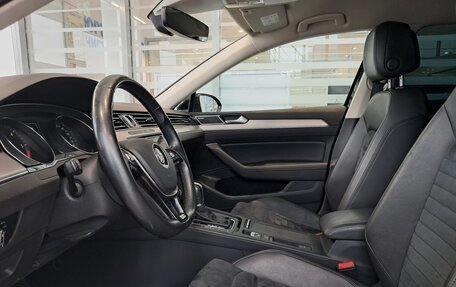 Volkswagen Passat B8 рестайлинг, 2018 год, 2 297 000 рублей, 16 фотография